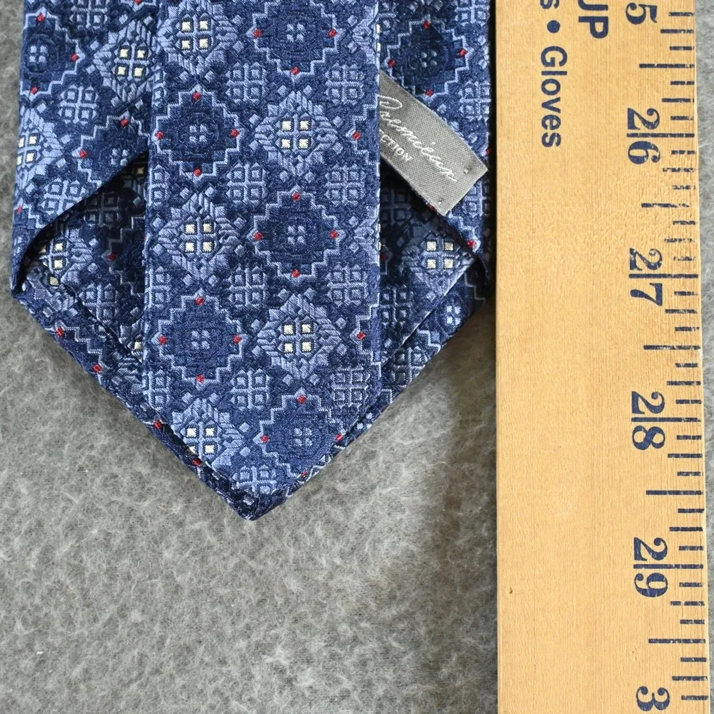 Daniel Cremieux Mens Signature Collection Silk Geometric Medallion Tie Blue OS
